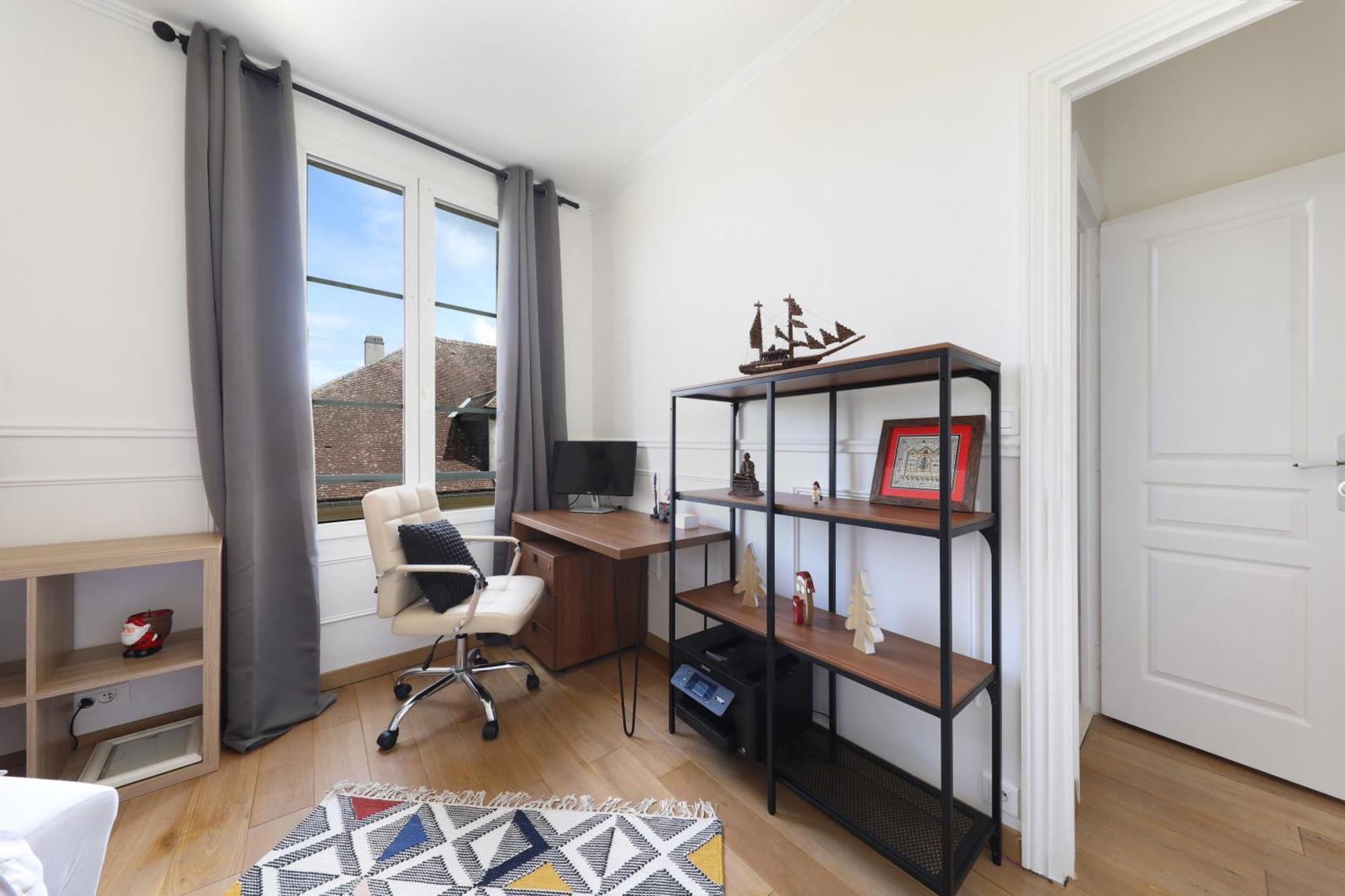 Charmant Appartement Dans Le Centre Ville, A 2 Minutes Du Palais Compiègne Exterior foto